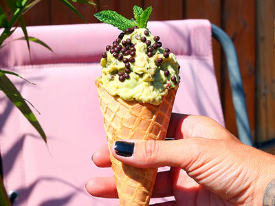 DESSERT GLACÉ AVOCAT, MENTHE ET CHOCOLAT NOIR