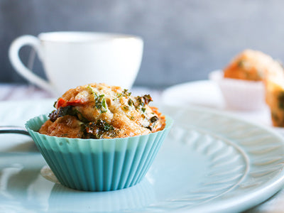 MUFFINS AUX OEUFS ET À LA BRUSCHETTA