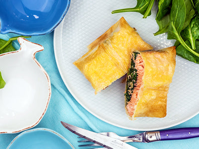 FEUILLETÉ DE SAUMON AUX ÉPINARDS ET AU FÉTA