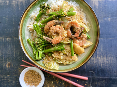 CURRY DE CREVETTES, CHOU, BROCOLI ET COCO