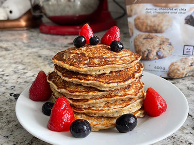 PANCAKES À L'AVOINE, CHOCOLAT ET CHIA
