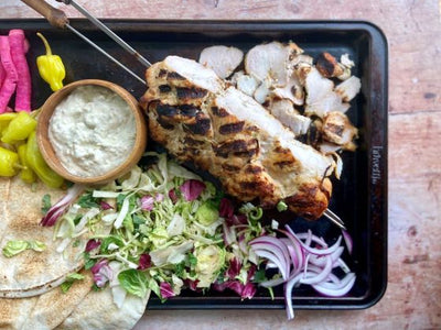 RÔTI DE DINDE À LA BROCHE STYLE SHISH TAOUK