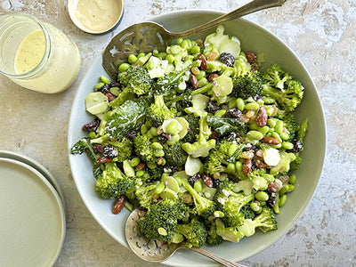 SALADE DE BROCOLI, AMANDES ET EDAMAMES