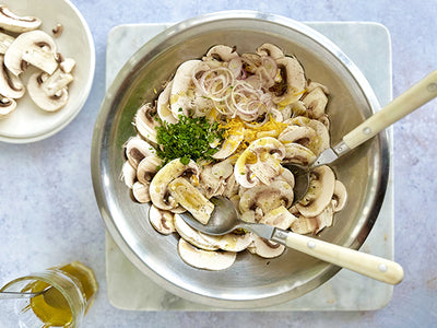 SALADE DE CHAMPIGNONS, CITRON, AIL ET PERSIL