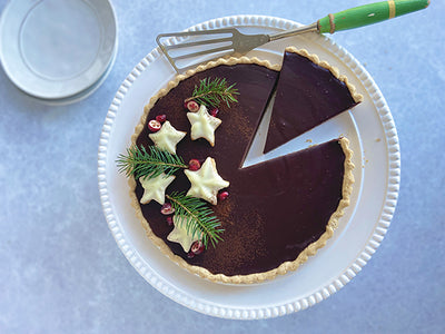 TARTE AU CHOCOLAT, CROÛTE AU PAIN D’ÉPICES