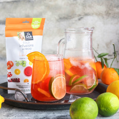 Une savoureuse infusion fruitée aux fruits et légumes variés. Aussi délicieuse servie froide que chaude, c'est un breuvage rafraichissant en été et réconfortant en hiver Cette infusion fruitée et colorée est sans sucre et sans théine. / A deliciously fruity infusion with a variety of fruits and vegetables. Equally delicious served hot or cold, it's refreshing in summer and comforting in winter. This colorful, fruity infusion is sugar-free and caffeine-free. 